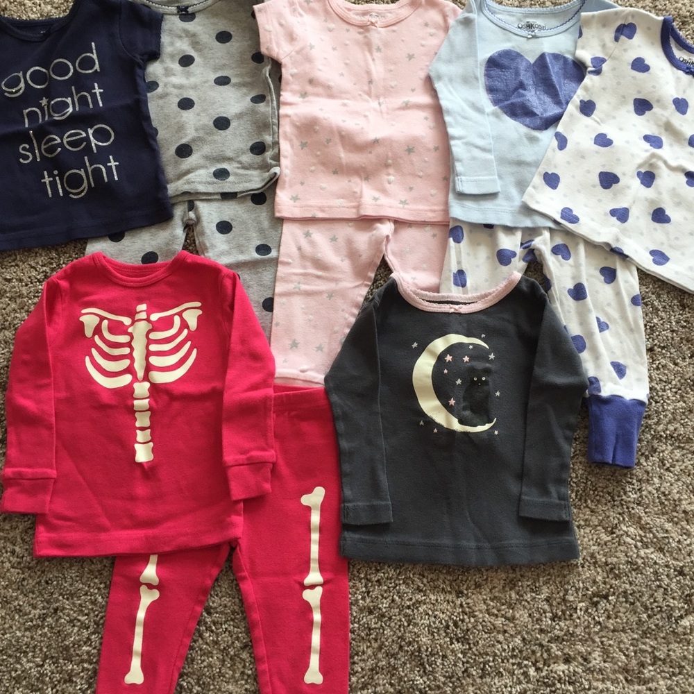 Cute Carter’s/OshKosh pj’s